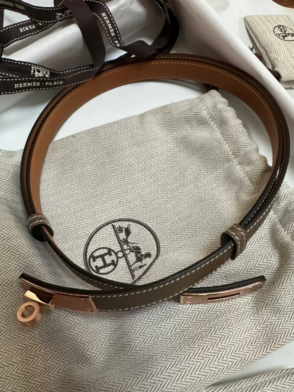 Hermes Kelly 18 belt in etoupe with rose gold hardware epsom leather